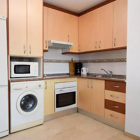 Apartment With Mountain Views Close To And Castle *