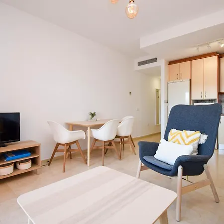 With Mountain Views Close To And Castle Apartment Fuengirola