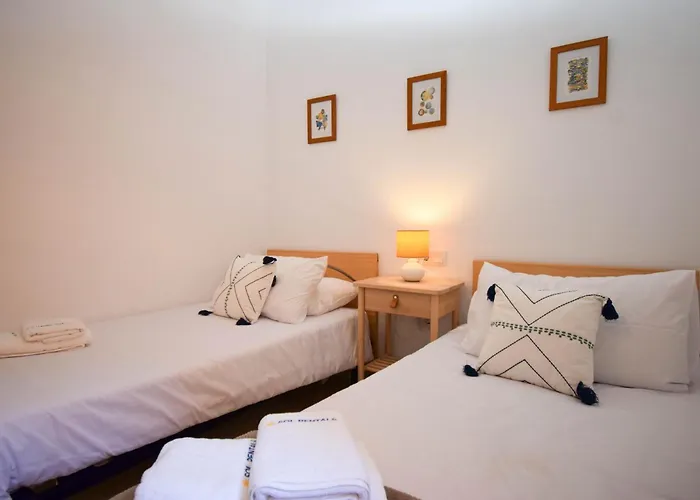 With Mountain Views Close To And Castle Apartment Fuengirola