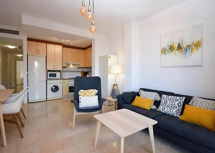 With Mountain Views Close To And Castle Apartment *