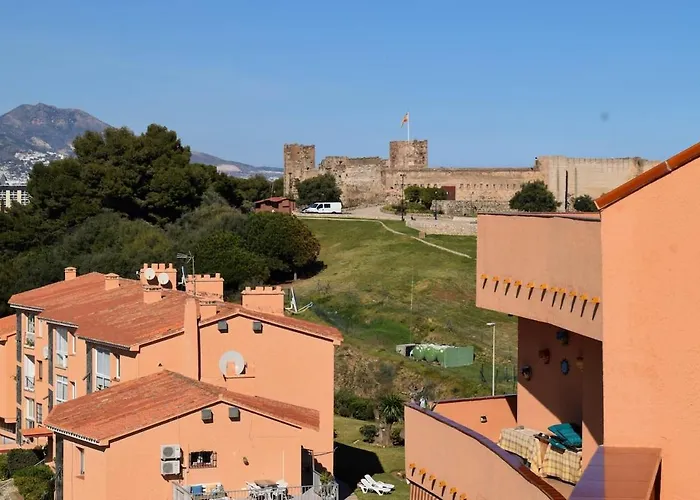 Apartment With Mountain Views Close To And Castle Fuengirola