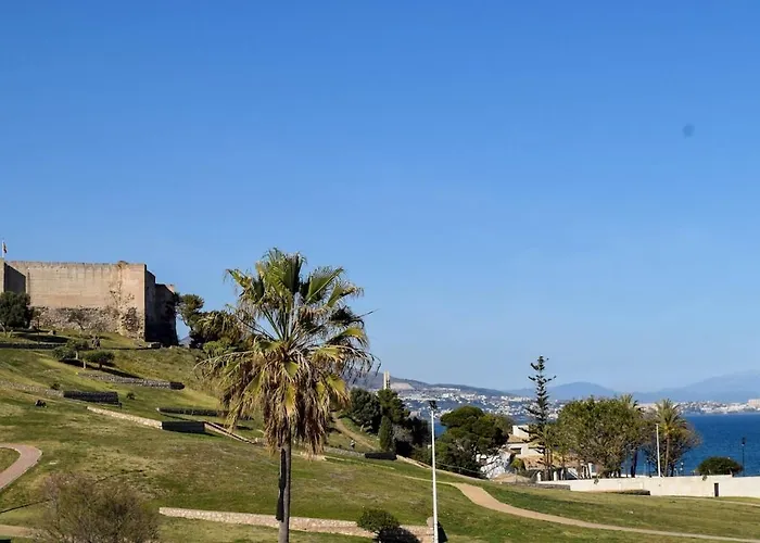 Apartment With Mountain Views Close To And Castle