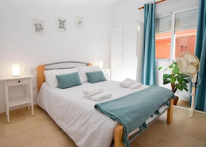 With Mountain Views Close To And Castle Apartment *