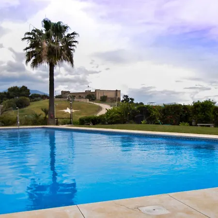 With Mountain Views Close To And Castle Daire Fuengirola